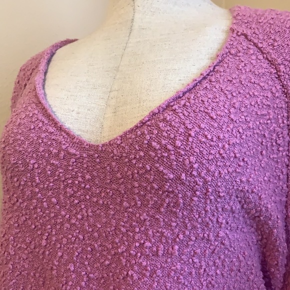 Free People pink ((rose colored) sweater. Size M. - Picture 2 of 6